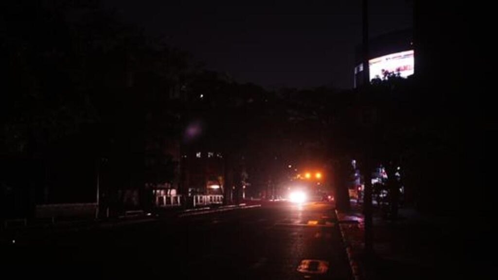 Apagones de luz en Venezuela son producto de la corrupción, dice opositor￼