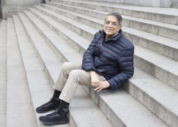 El escritor nicaragüense Sergio Ramírez, exiliado en España desde el pasado año, este martes en Madrid durante una entrevista con EFE,