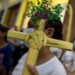 Padre Román lamenta que Nicaragua es el único país donde no se realizarán procesiones de Semana Santa. EFE/Jorge Torres