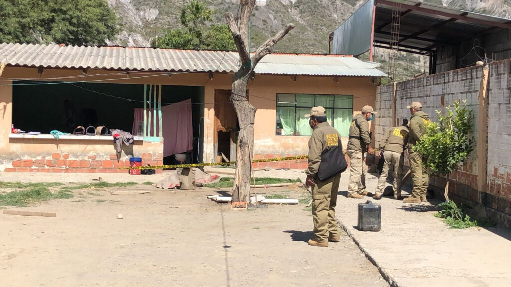 Ladrones matan a dos personas en intento de robo y son linchados por vecinos en Bolivia