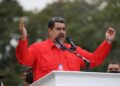 Dictador Nicolás Maduro celebra con chavistas cuatro años de haberse reelecto
