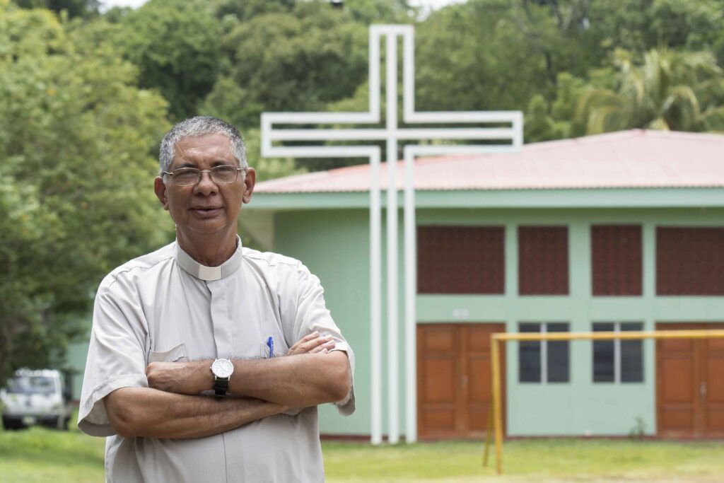 Monseñor Silvio Fonseca acusa a Ortega de intentar privar a los católicos de formarse en su fe