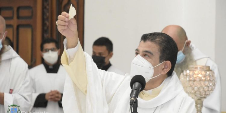 Monseñor Álvarez denuncia la «plaga del desempleo» que vive Nicaragua. Foto: Artículo 66 / Diócesis Media