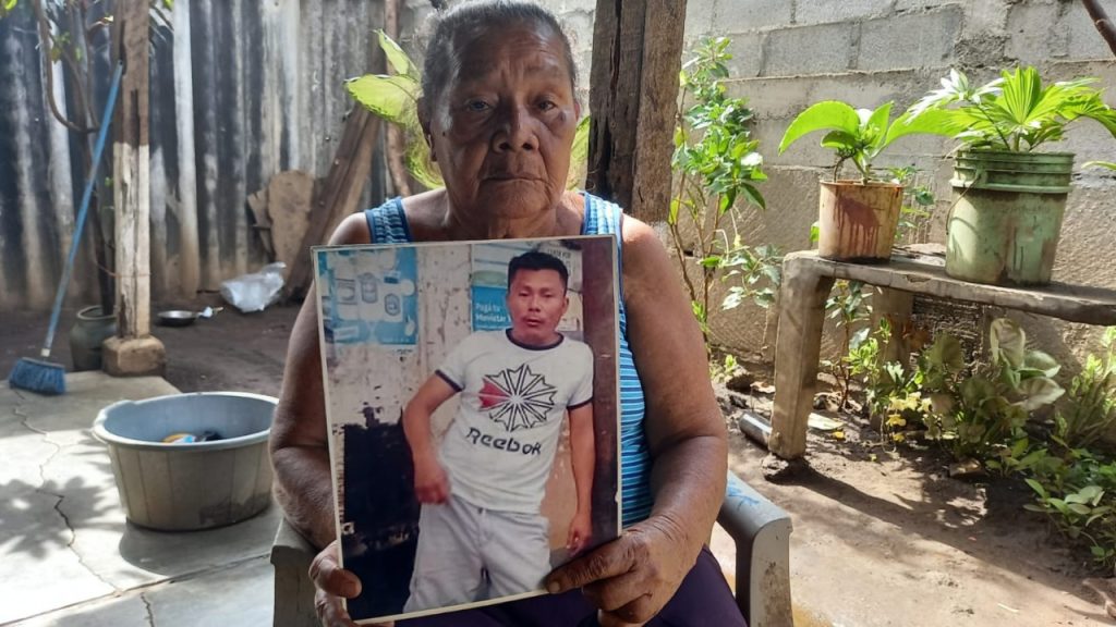 Preso político Mauricio Valencia, grave de salud. «No quiero que mi hijo muera como un perro», clama su madre