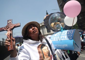 Grupos antiaborto marchan en Ciudad de México. Foto: EFE / Artículo 66