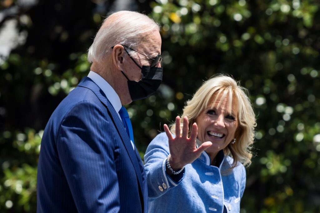 Biden viajará a Texas para reunirse con las familias de las víctimas del tiroteo