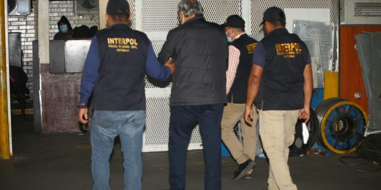 Guatemala recibe a exmilitar acusado de crímenes de guerra detenido en Panamá
