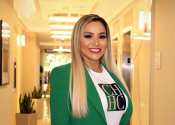 La nicaragüense Sophia Lacayo quiere ser concejal de Miami-Dade