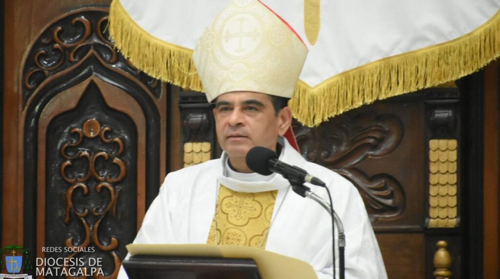 Monseñor Álvarez pide continuar orando por la seguridad de los sacerdotes