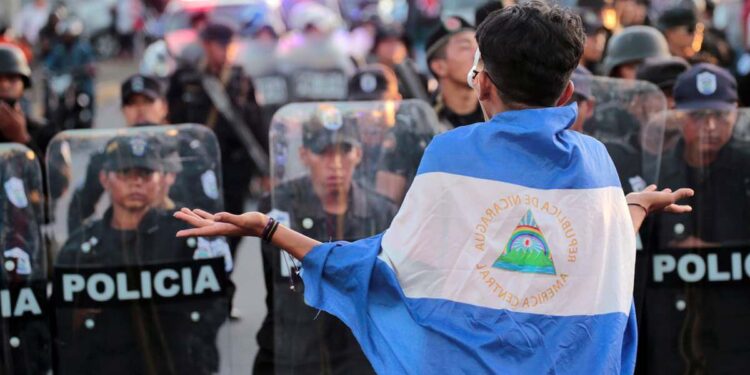 La no-cooperación económica en la lucha por la transición democrática en Nicaragua