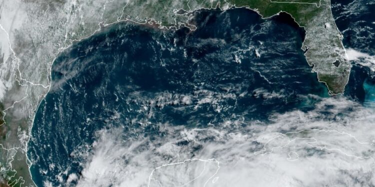 Meteorólogos temen que Golfo de Fonseca se convierta en "incubadora" de Huracanes