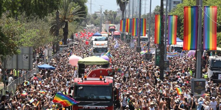 Realizan en Israel una de las marchas LGBTQ+ más grandes del mundo