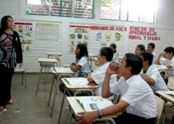 Día del maestro en Nicaragua en medio de partidismo, despidos y exilio. Foto: Artículo 66 / END