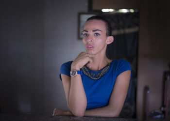 Karelia de la Vega, activista trans, exiliada y emprendedora. Foto tomada de La Prensa.