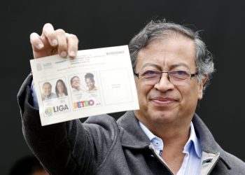 Petro insiste en los intentos de fraude en las elecciones colombianas tras votar. Foto: Artículo 66 / EFE