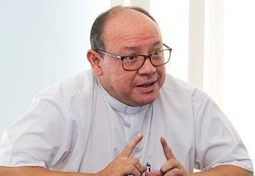 rector uca Rolando Alvarado