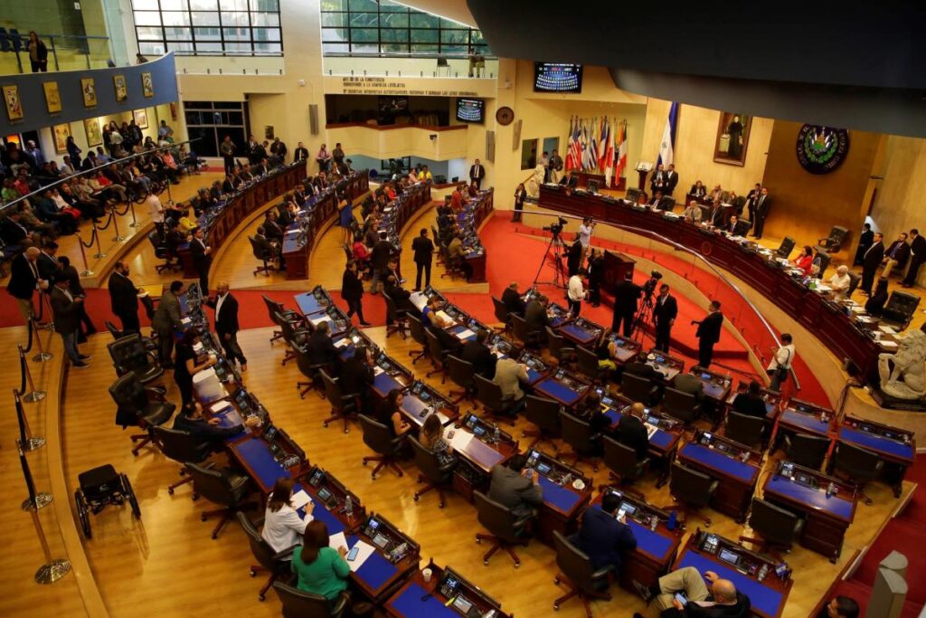 Asamblea salvadoreña podría ampliar nuevamente el régimen de excepción de Bukele