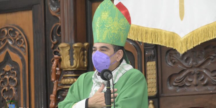 Monseñor Álvarez insiste en amar y perdonar, y se solidariza con la Iglesia mexicana por asesinato de jesuitas. Foto: Diócesis Media/ Manuel Obando.
