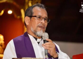 Oposición condena arresto en contra del padre Manuel Salvador García