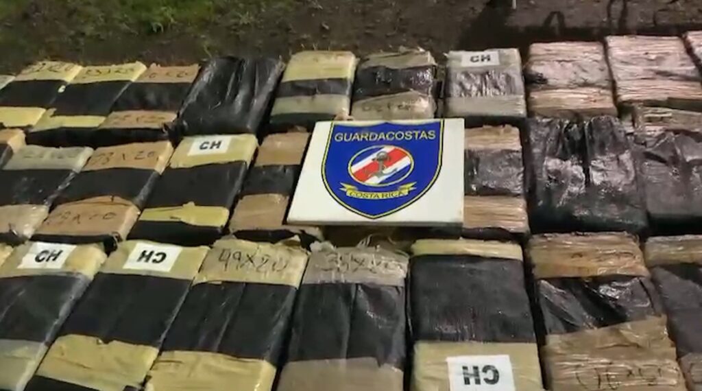Detienen a un nicaragüense con más de una tonelada de cocaína en Costa Rica