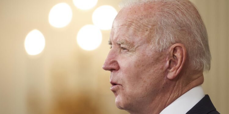 El presidente Joe Biden da negativo para la covid-19