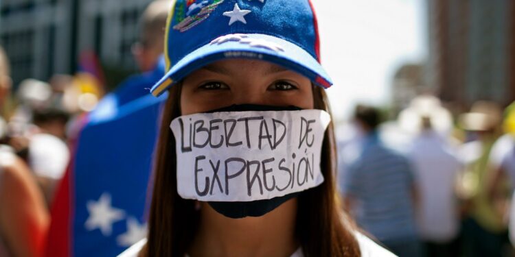 Denuncian 21 violaciones a la libertad de expresión solo junio en Venezuela