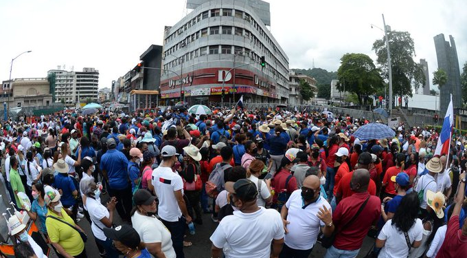 Protestas y bloqueos aumentan en Panamá lo que desabastece mercados
