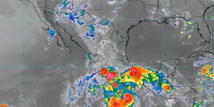 Bonnie se convierte en huracán frente a las costas de México