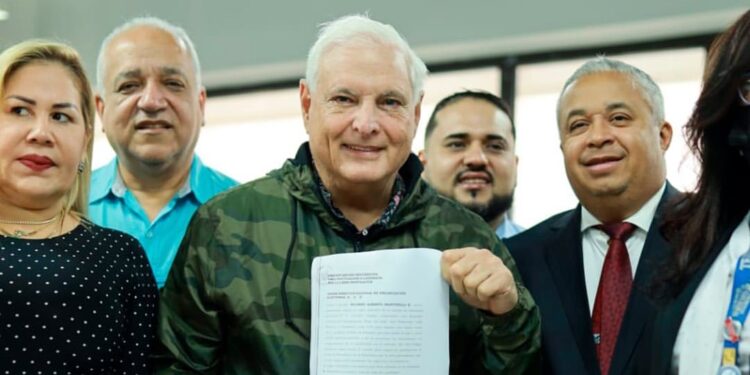 Ricardo Martinelli busca ganar la presidencia de Panamá nuevamente