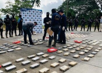 Honduras incauta más 400 libras de cocaína en la Costa Caribe