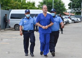 Álvaro Vargas exhibido en los juzgados de Managua tras un año de encierro en «El Chipote». Foto: Artículo 66 / Gobierno