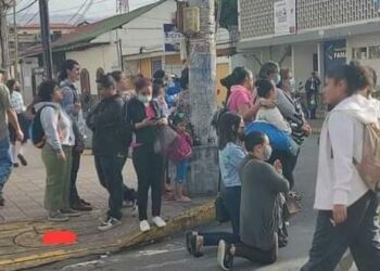 Llaman a «abarrotar» iglesias católicas en apoyo a sacerdotes asediados por la Policía de Ortega