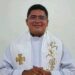 Policía orteguista retiene al sacerdote Aníbal Manzanares dentro de su parroquia