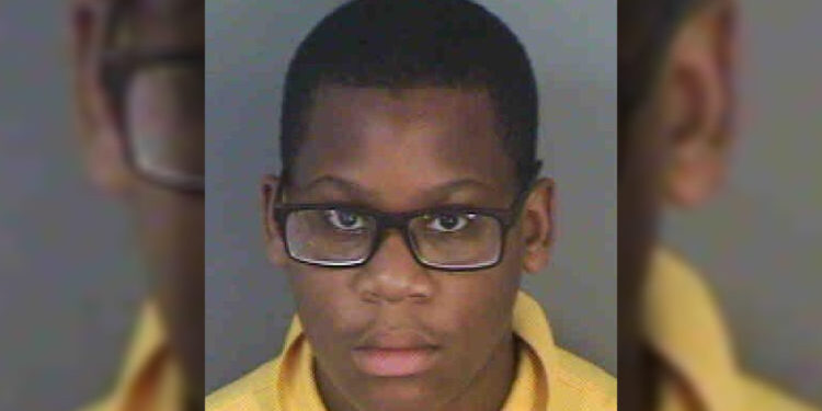 Detienen a menor de 12 años por amenazar con tiroteo en un colegio en Florida
