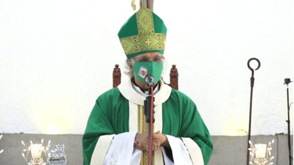 Cardenal Brenes: «La palabra de Dios nos llama la atención y eso nos molesta»