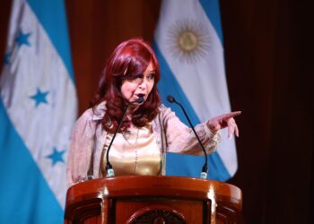 Expresidenta y actual vicepresidenta de Argentina, Cristina Fernández de Kirchner, en Tegucigalpa (Honduras). Foto: EFE / Artículo 66