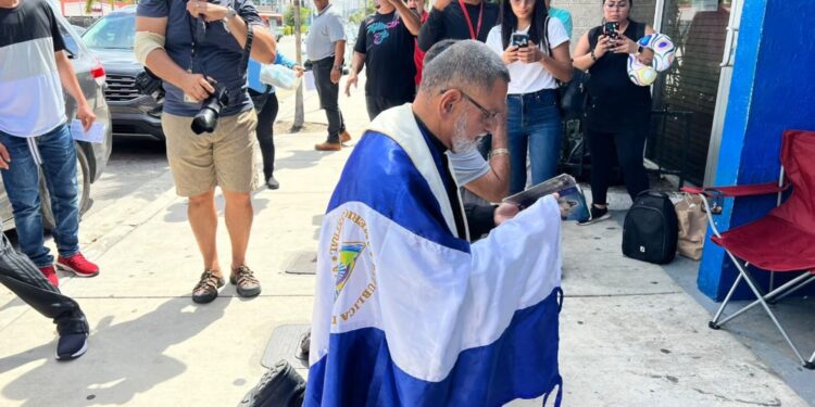 Sacerdote venezolano llama al papa Francisco que ordene a Ortega liberar a monseñor Álvarez