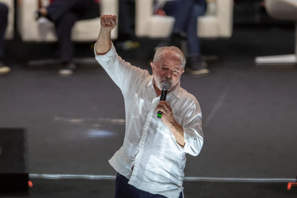 Lula va a elecciones con la mayor coalición de Brasil y como favorito
