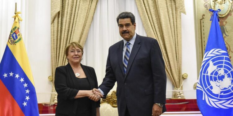 Bachelet afirma que hablará con Maduro antes de terminar su mandato en la ONU