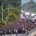 Tres caravanas de migrantes avanzan por el sur de México rumbo a EEUU