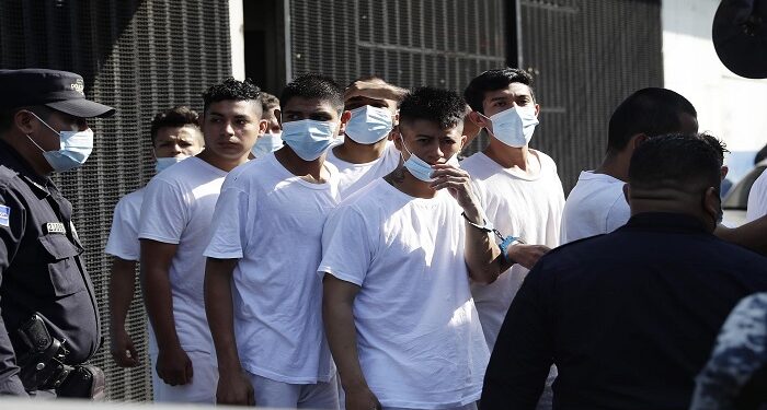 Más de 1.600 adolescentes salvadoreños detenidos durante régimen de excepción