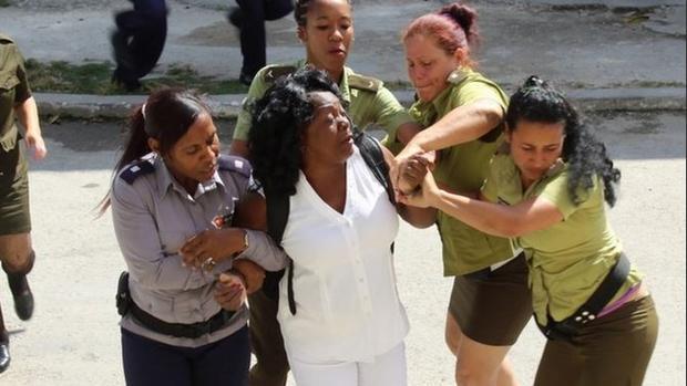 Régimen cubano detiene a opositora Berta Soler nuevamente