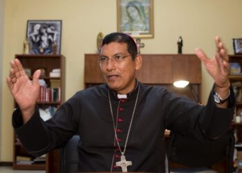 Dictadura arremete contra el obispo Jorge Solorzano y lo llama "rebelde" ante el papa Francisco