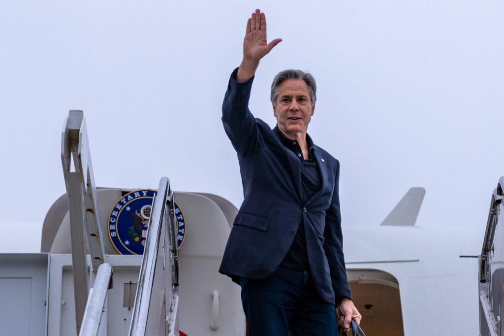 Secretario de Estado de EEUU llega a México para abordar con López Obrador temas económicos