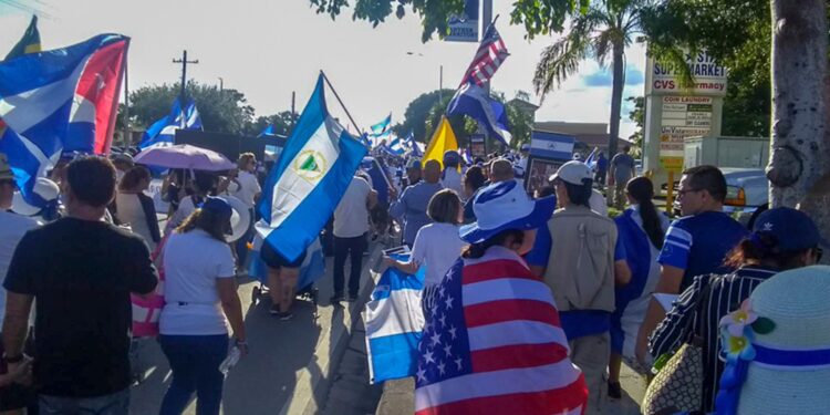 Alcaldesa de Miami Dade pide extender Estatus de Protección Temporal a nicaragüenses