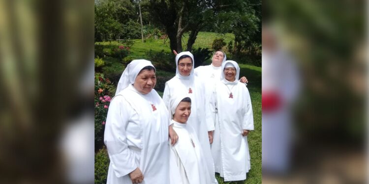 Ortega expulsa a monjas por no «darles información de laicos», señala sacerdote. Foto: Artículo 66 / Facebook