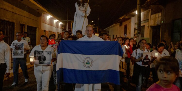 Padre Edwin Román: «Denunciar y condenar al dictador Ortega y su mujer es hacer patria»