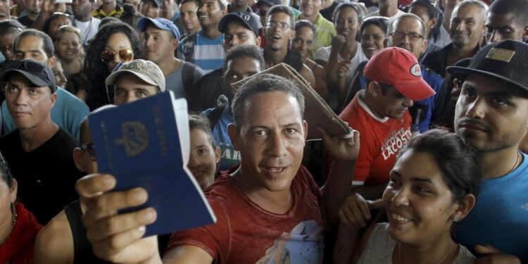 Régimen cubano uso a Nicaragua para aliviar "olla de presión", sin embargo, aumentó flujo migratorio