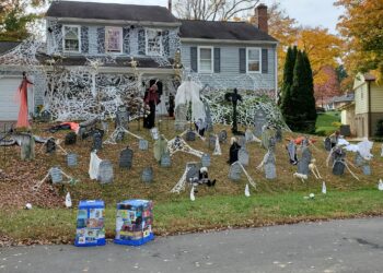 Los estadounidenses celebran Halloween sin miedo a los precios