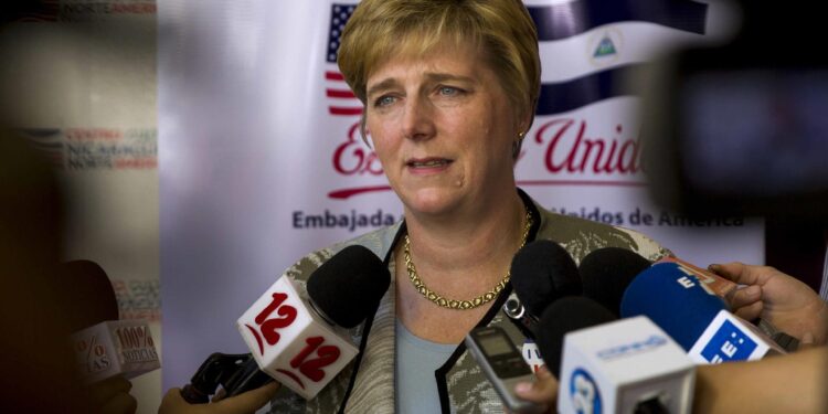 Fotografía de archivo de la embajadora de Estados Unidos en Honduras, Laura F. Dogu. EFE